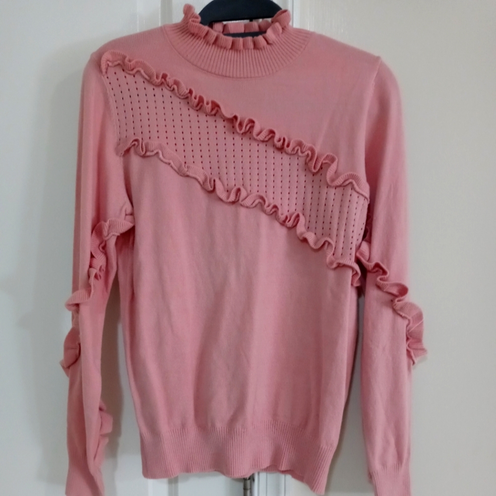 NWOT QED LONDON sweater